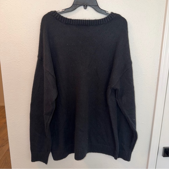 Wildfox Couture Four Suits Daytrip Sweater. - Picture 3 of 3